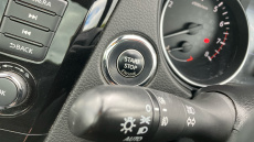 Nissan Qashqai 1.3 DiG-T N-Connecta 5dr Petrol Hatchback